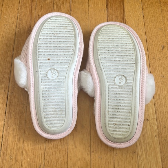 Victoria's Secret Pink Shoes Slippers - Picture 7 of 9